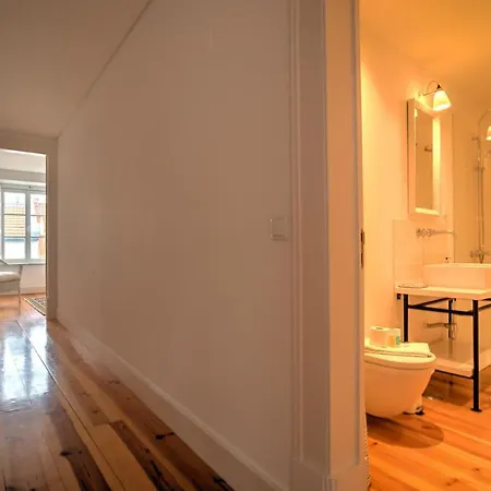 Tracey & Neill's Place In Principe Real Apartment *